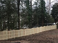 <b>Wood Picket Fence</b>